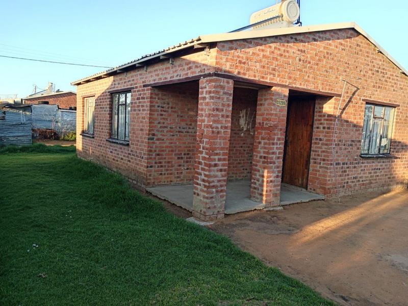 2 Bedroom Property for Sale in Thabong Free State